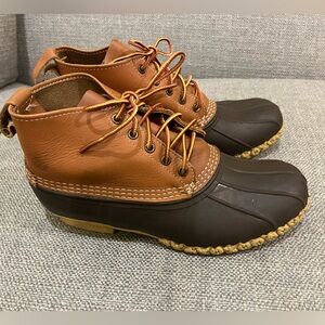 L.L. Bean Boots made in Maine USA.  Size G-W.   9 wide.  EUC.